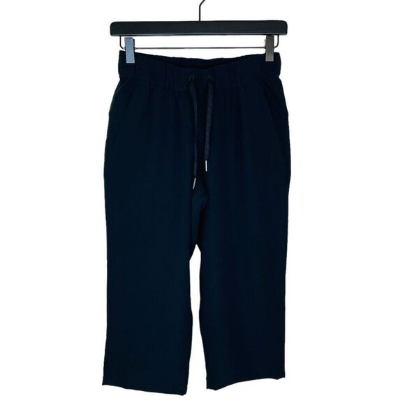 Lululemon On The Fly Crop Capri Pants Black Size 2 - Picture 1 of 11